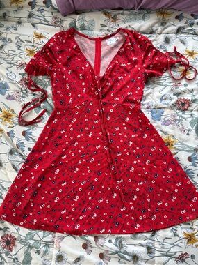 Princess Polly Red Floral Puff Sleeve Mini Dress Size 4